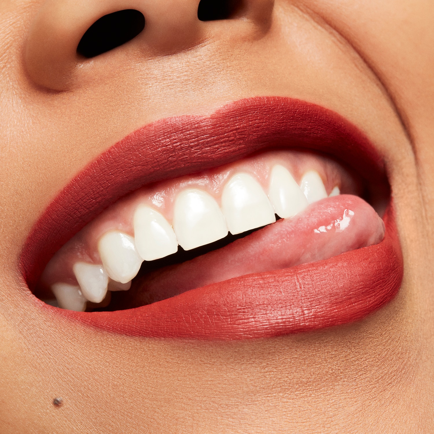 RETRO MATTE LIQUID LIPCOLOUR (LABIAL MATE LÍQUIDO)